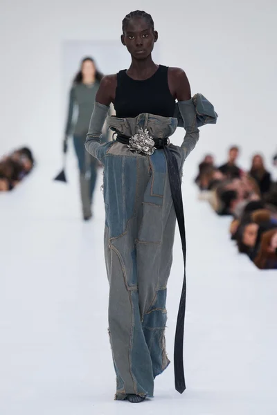 Look 42